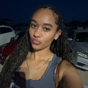 Meet your Posher, Lani